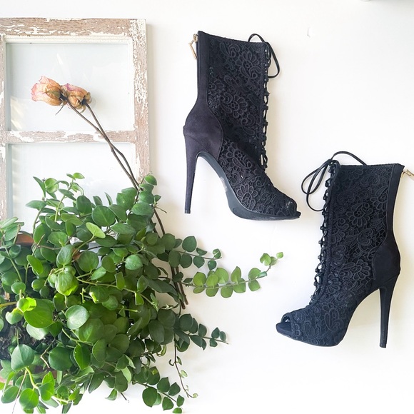 NEW Bebe Black Lace Shaft Lace Up Boots / Heels - Picture 2 of 11